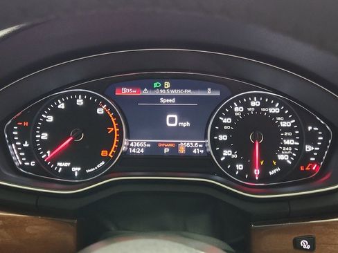 Used 2023 Audi A4 2.0T Premium w/ Convenience Package image 18