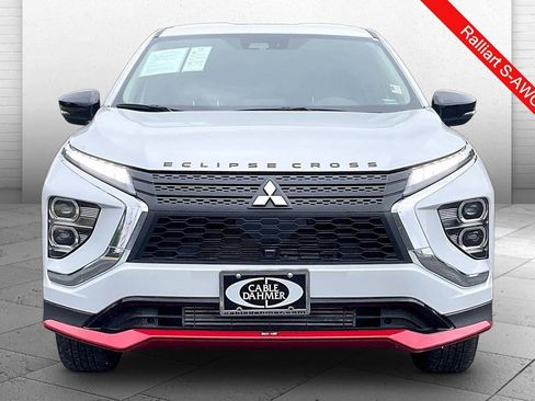 Used 2024 Mitsubishi Eclipse Cross LE AWD/4WD image 2