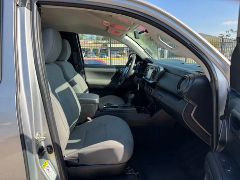 Used 2016 Toyota Tacoma 2WD Access Cab image 20