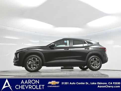 New 2026 Chevrolet Trax LT w/ Sunroof Package image 6