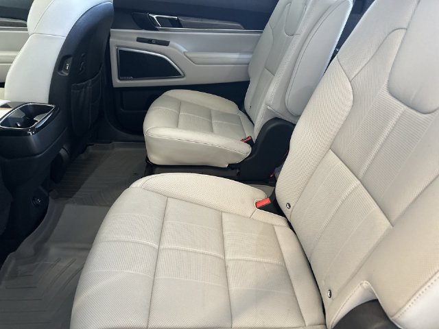 Certified 2021 Kia Telluride SX w/ Nightfall Edition Package AWD/4WD image 28