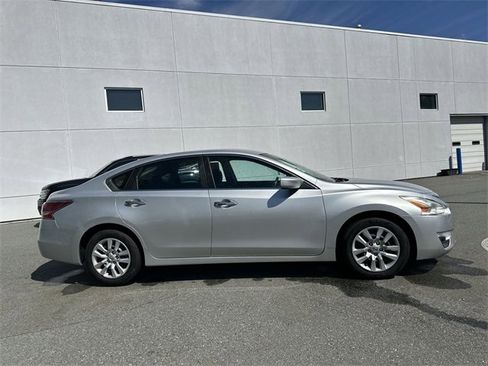 Used 2015 Nissan Altima 2.5 S w/ Power Driver Seat Package image 6