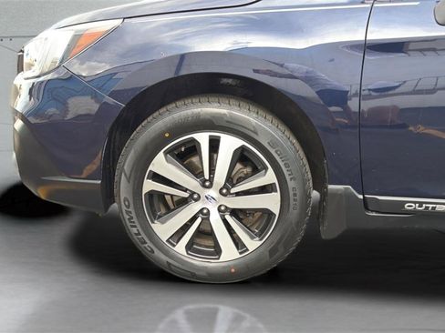 Used 2018 Subaru Outback 2.5i Limited AWD/4WD image 35