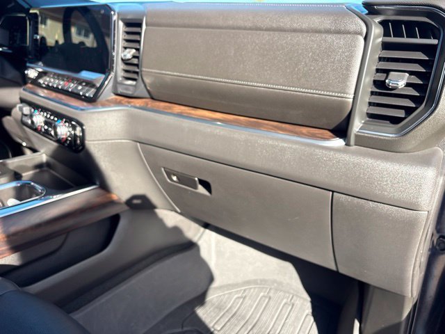 Used 2022 GMC Sierra 1500 SLT w/ SLT Premium Plus Package AWD/4WD image 52