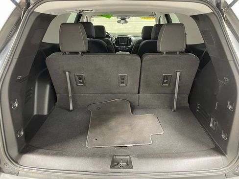 Used 2021 Chevrolet Traverse LT AWD/4WD image 24