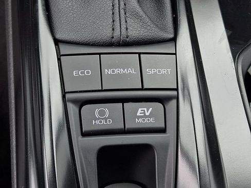 Used 2025 Toyota Camry SE FWD image 22