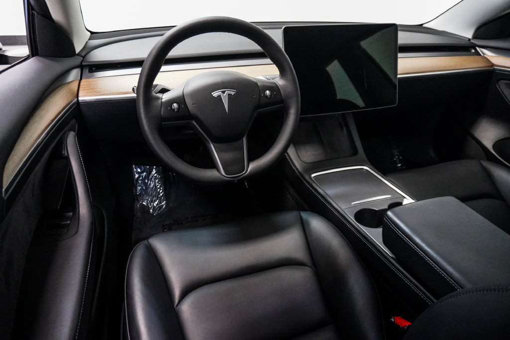 Used 2023 Tesla Model 3 Standard Range RWD image 12