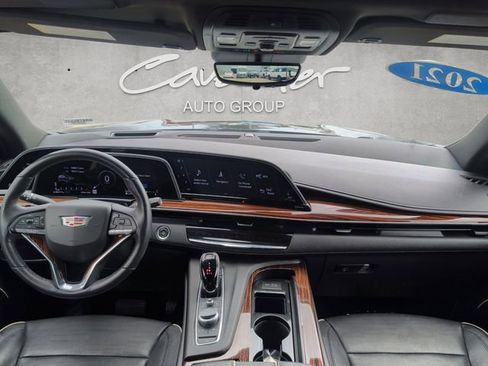 Used 2021 Cadillac Escalade Premium Luxury image 20