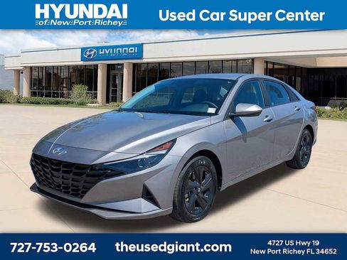 Used 2023 Hyundai Elantra SEL FWD image 1