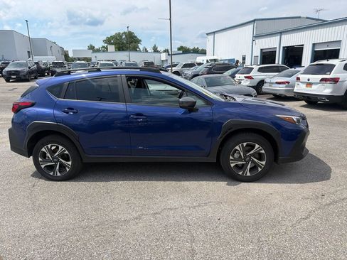 Used 2026 Subaru Crosstrek 2.5i Premium AWD/4WD image 2