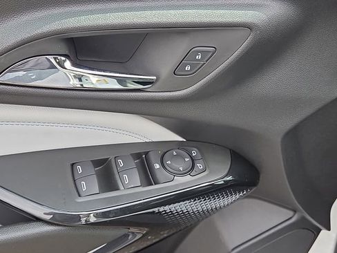 New 2026 Chevrolet Trax LT w/ Midnight Edition FWD image 11
