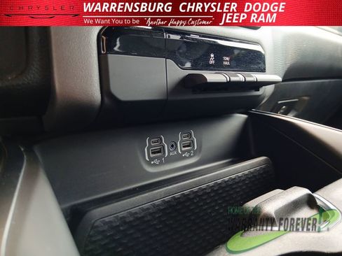 Used 2024 RAM 1500 Big Horn AWD/4WD image 23