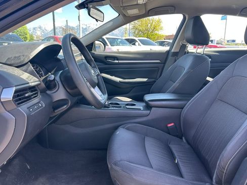 Used 2022 Nissan Altima 2.5 SV FWD image 26
