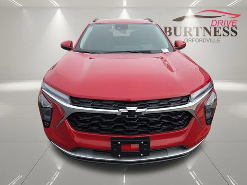 New 2026 Chevrolet Trax LT w/ Driver Confidence Package FWD image 2