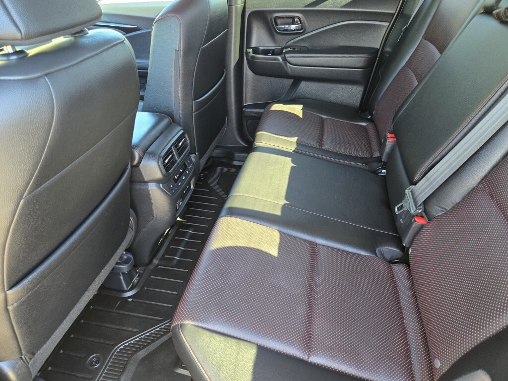 Used 2024 Honda Ridgeline Black Edition image 10