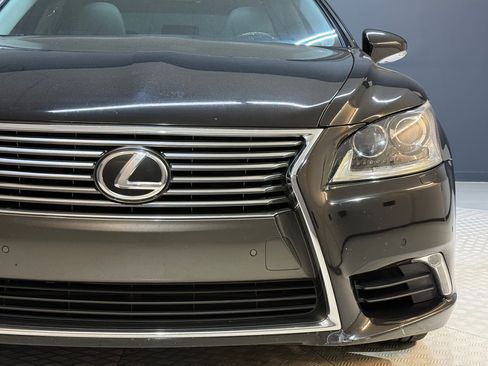 Used 2014 Lexus LS 460 AWD w/ Comfort Package image 11