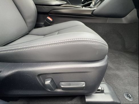 Used 2023 Lexus IS 300 w/ Comfort Package RWD image 32