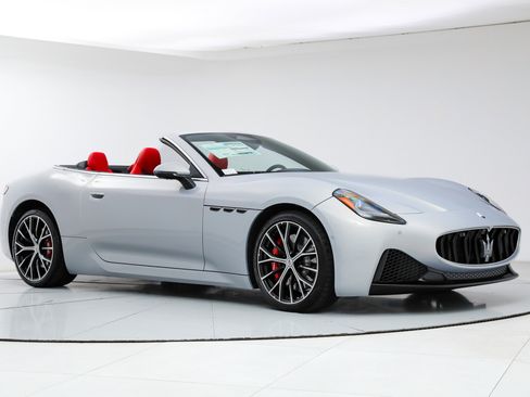 Used 2026 Maserati GranCabrio Modena AWD/4WD image 9