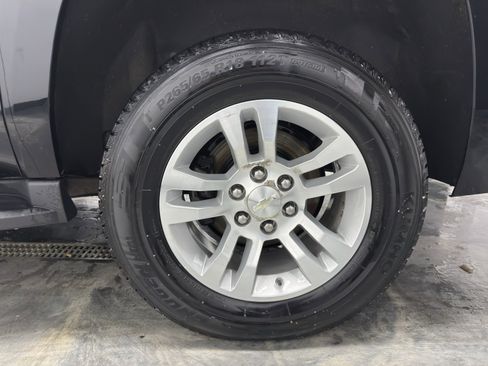 Used 2019 Chevrolet Suburban LT image 32