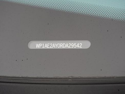 Certified 2024 Porsche Cayenne image 29