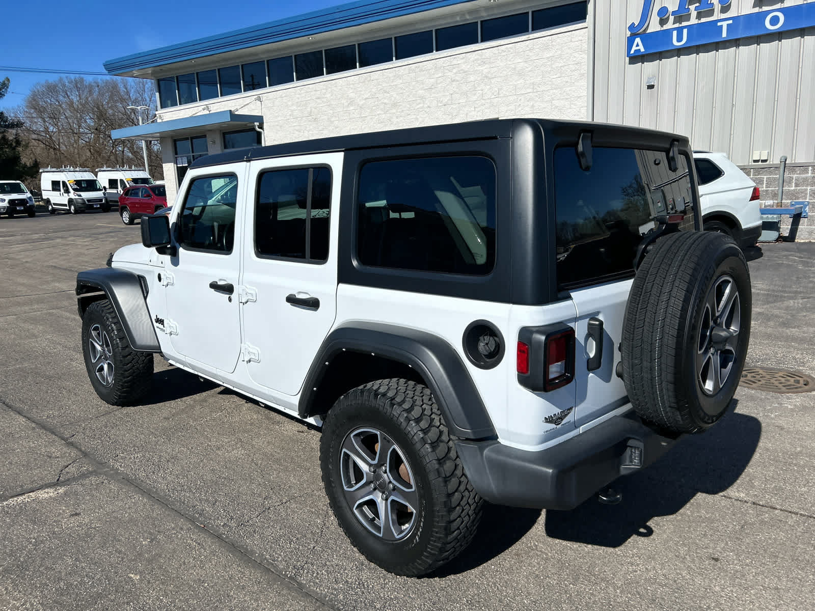 Used 2022 Jeep Wrangler Unlimited Sport AWD/4WD image 5