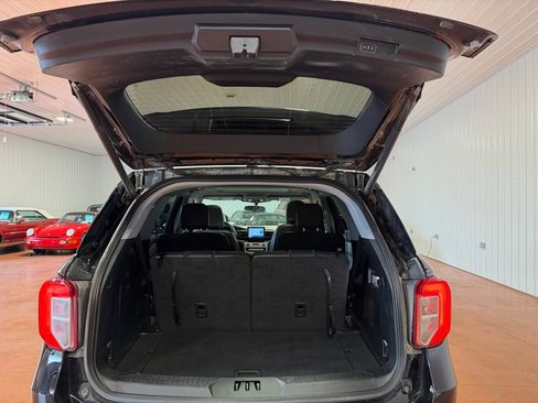 Used 2023 Ford Explorer XLT w/ Equipment Group 202A image 35