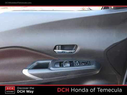 Used 2023 Nissan Kicks SR image 16