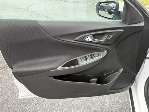 Used 2023 Chevrolet Malibu LT FWD image 12