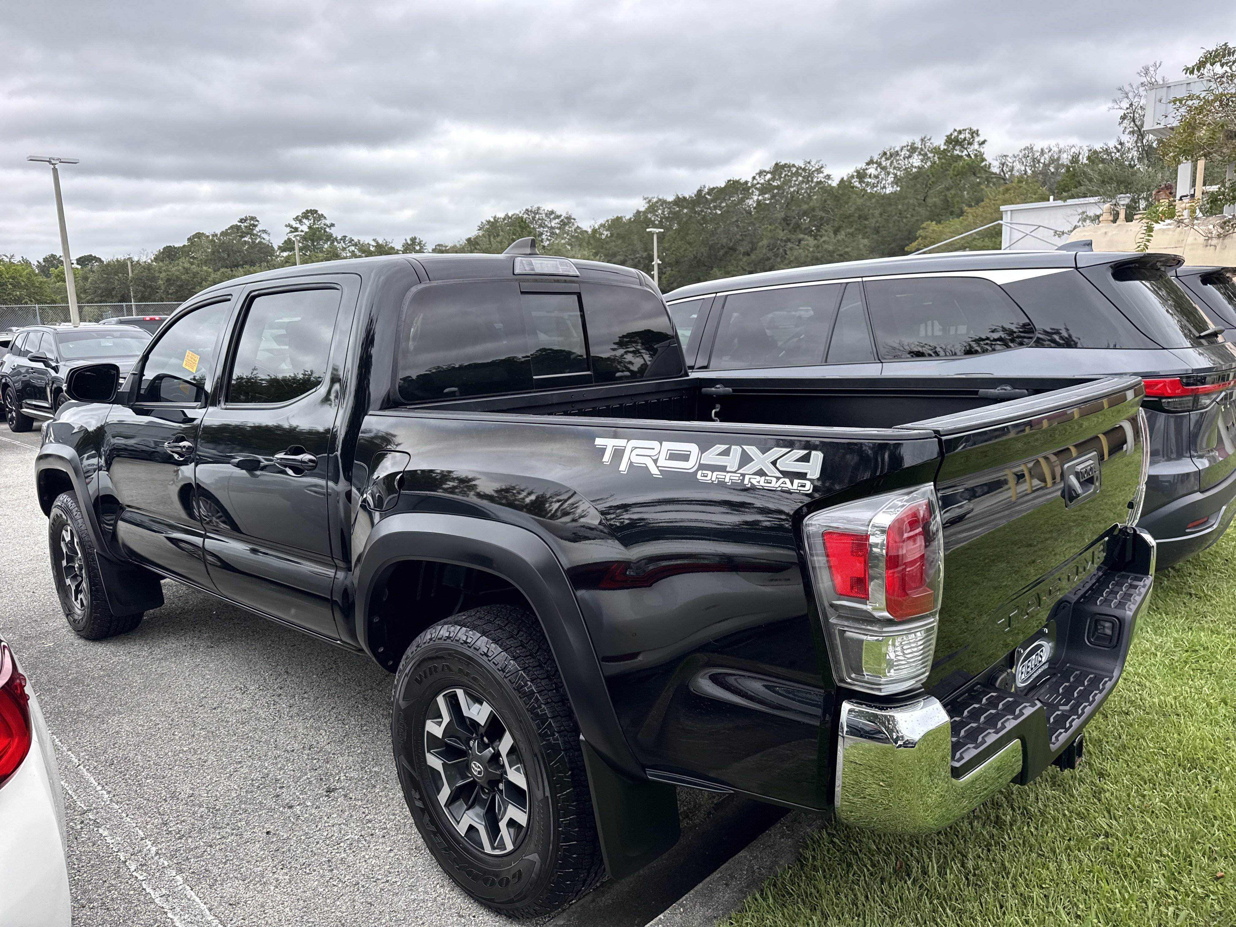 Used 2021 Toyota Tacoma TRD Off-Road AWD/4WD image 3