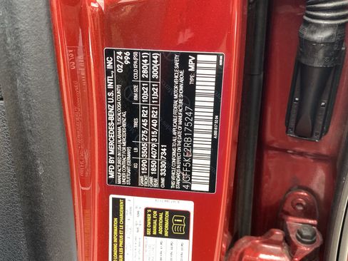 Used 2024 Mercedes-Benz GLS 450 4MATIC image 37