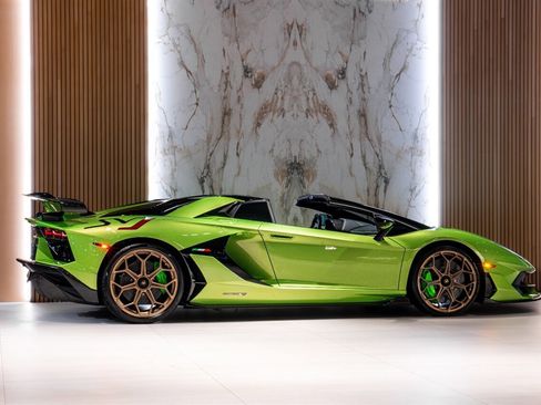 Used 2021 Lamborghini Aventador SVJ image 4