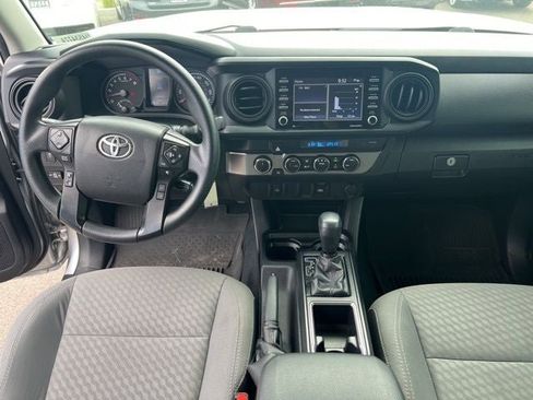 Used 2022 Toyota Tacoma SR5 image 8