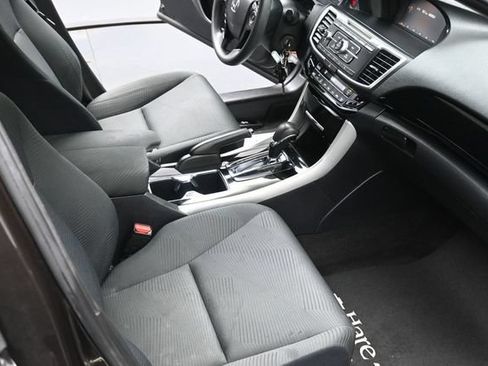 Used 2016 Honda Accord LX image 42