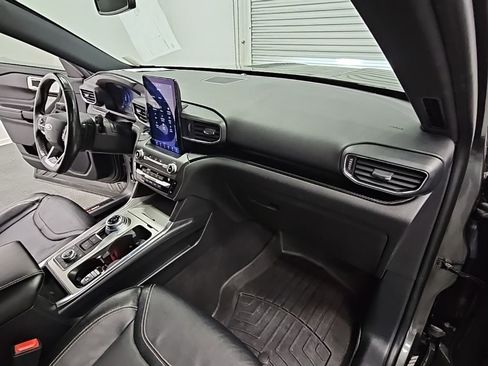 Used 2020 Ford Explorer ST w/ ST Street Pack image 41