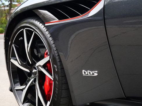 Used 2019 Aston Martin DBS Superleggera image 13