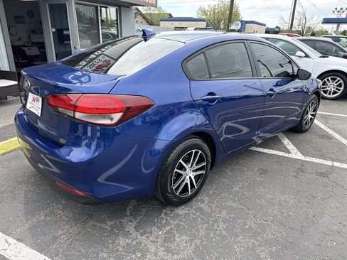 Used 2018 Kia Forte LX w/ LX Popular Package image 4