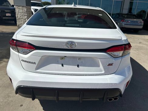 Used 2026 Toyota Corolla SE FWD image 11