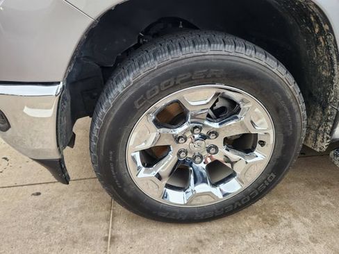 Used 2023 RAM 1500 Lone Star AWD/4WD image 9