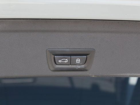 Used 2024 BMW X6 xDrive40i w/ Premium Package image 8