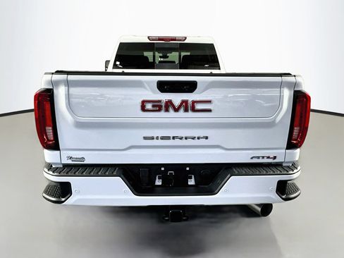 Used 2023 GMC Sierra 2500 AT4 w/ AT4 Premium Plus Package AWD/4WD image 6
