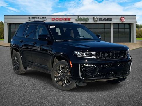 New 2026 Jeep Grand Cherokee Limited image 2