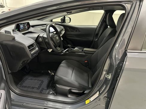Used 2026 Toyota Prius LE image 15