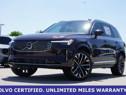 New 2025 Volvo XC90 B6 Core w/ Climate Package