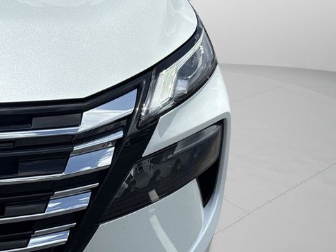 Certified 2024 Nissan Rogue SV w/ SV Premium Package FWD image 45