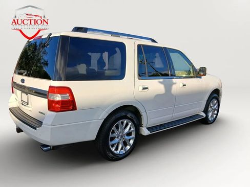 Used 2017 Ford Expedition Limited RWD image 5