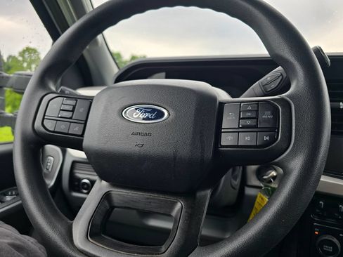 Certified 2025 Ford F250 XLT AWD/4WD image 18