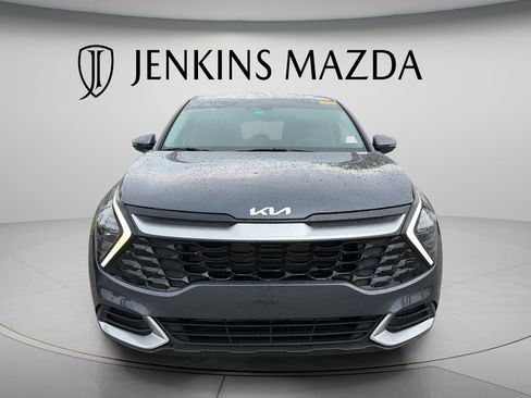 Used 2024 Kia Sportage EX FWD image 3