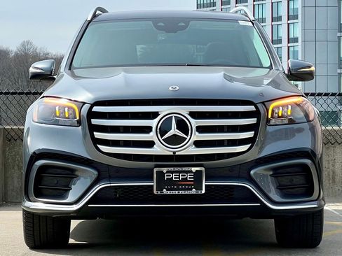 Certified 2026 Mercedes-Benz GLS 450 4MATIC image 3