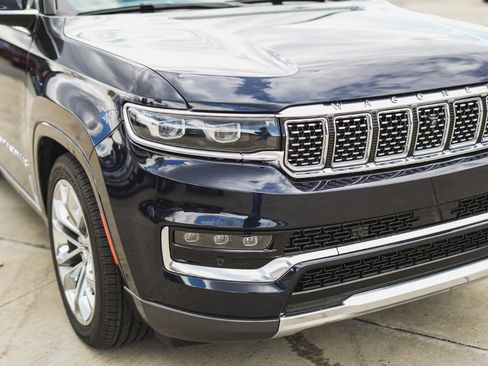 Used 2022 Jeep Grand Wagoneer Series II w/ Flexible Seating Group image 93