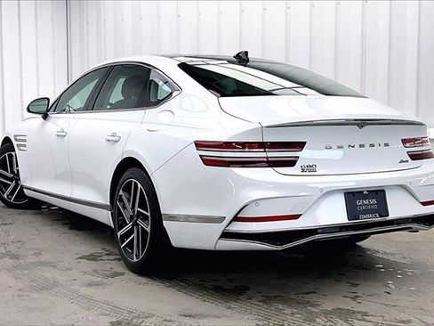 Used 2025 Genesis G80 2.5T Advanced image 11